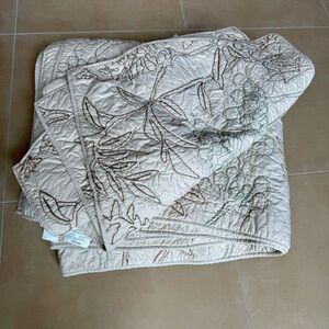 🍃 set 4 PB quilt & shams embroidered leaves beige tan euro king EUC Pottery Barn